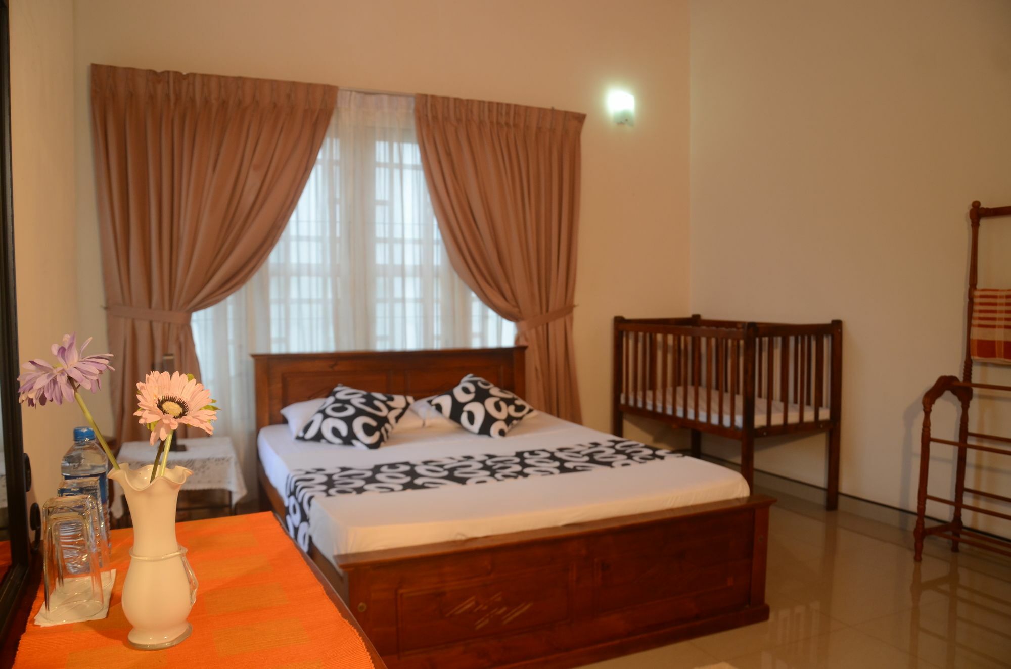 Hanthana Holiday Rooms แคนดี้ ภายนอก รูปภาพ